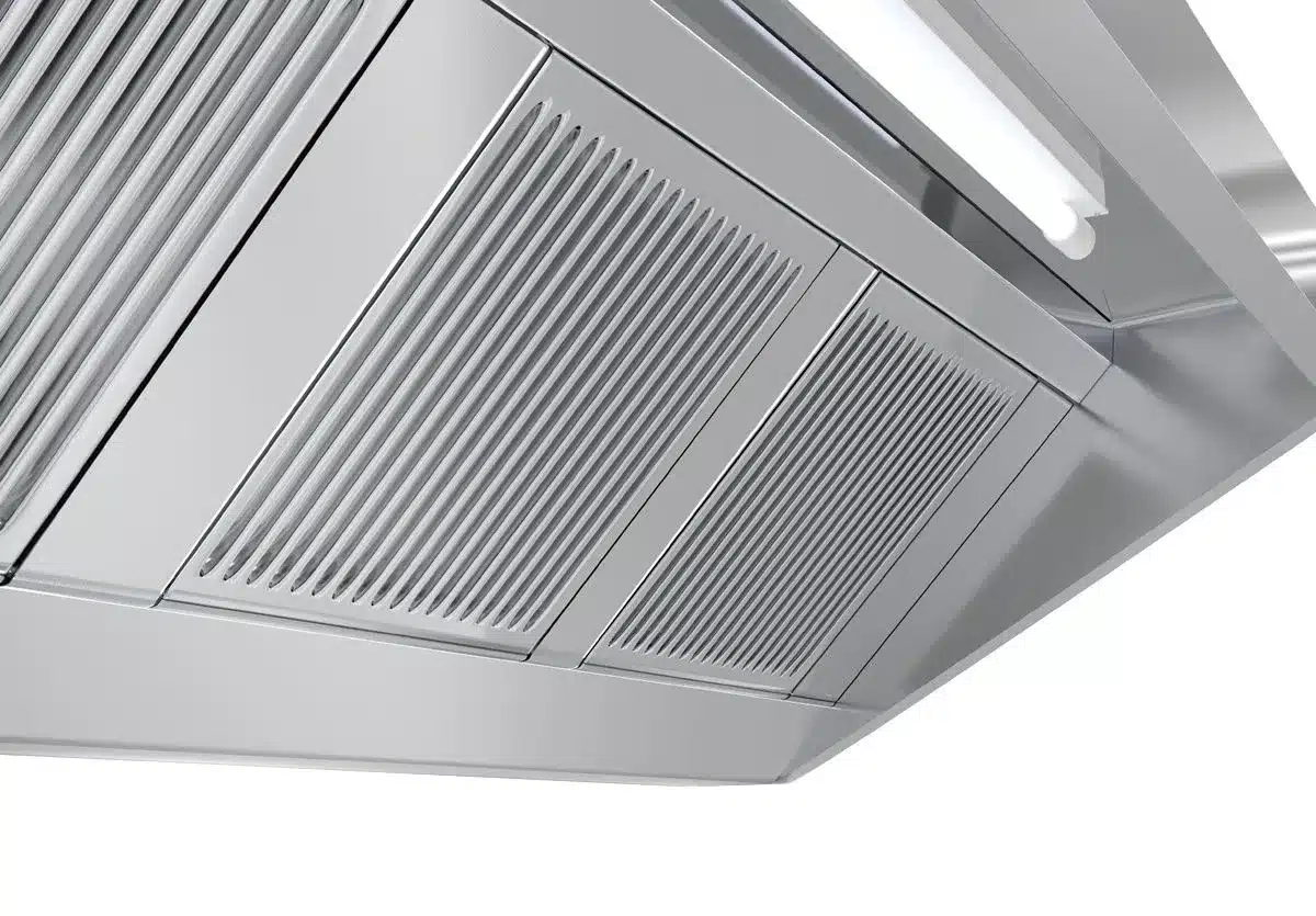 Cappa aspirante a parete con motore, regolatore e illuminazione - 120 x 70 cm | WHIE127M