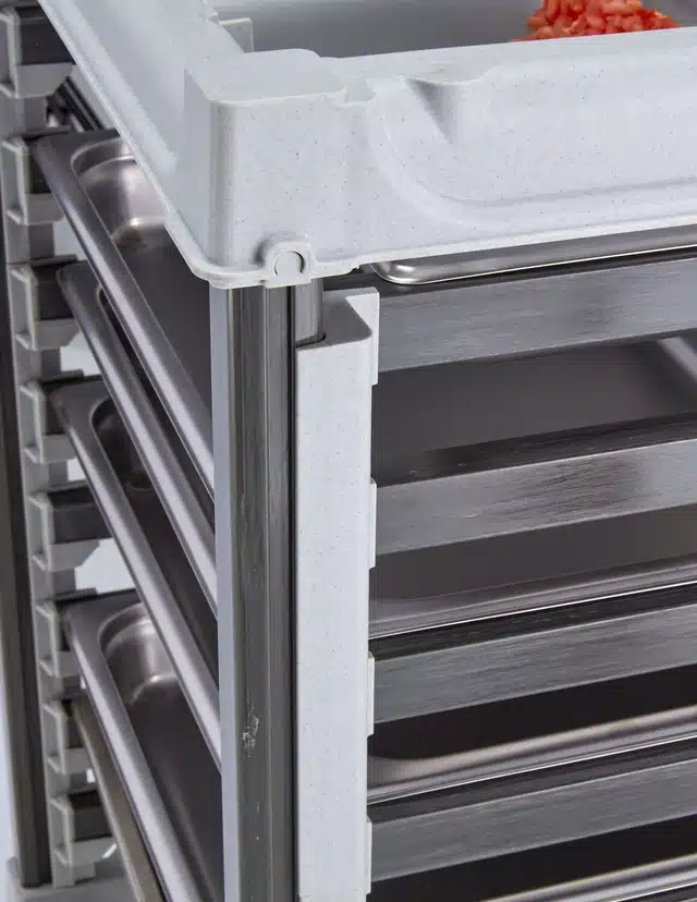 Carrello da servizio - 18×GN 1/1 | Cambro UGNPR11F18480
